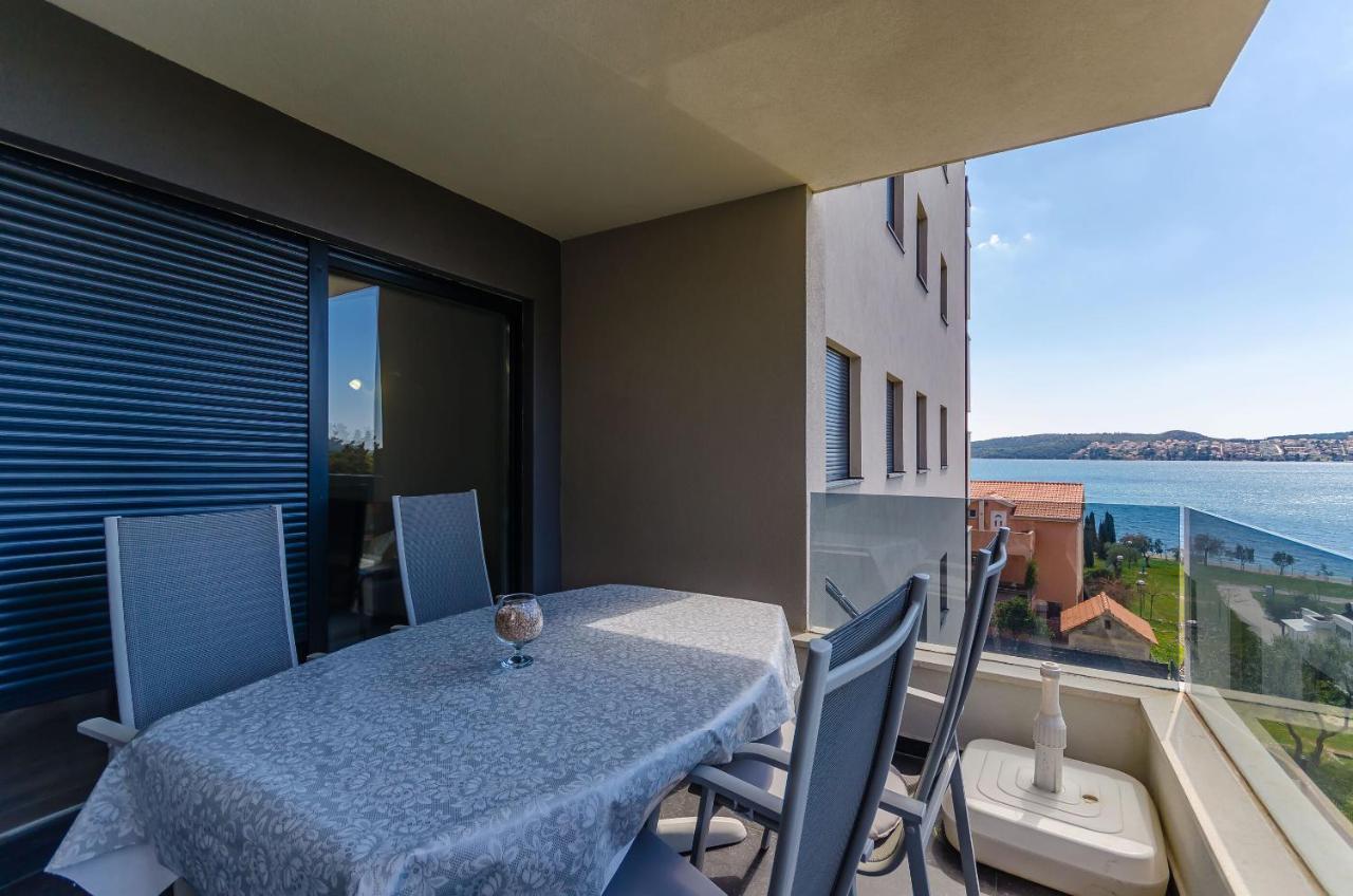 Apartment Rozalia Trogir Exteriör bild