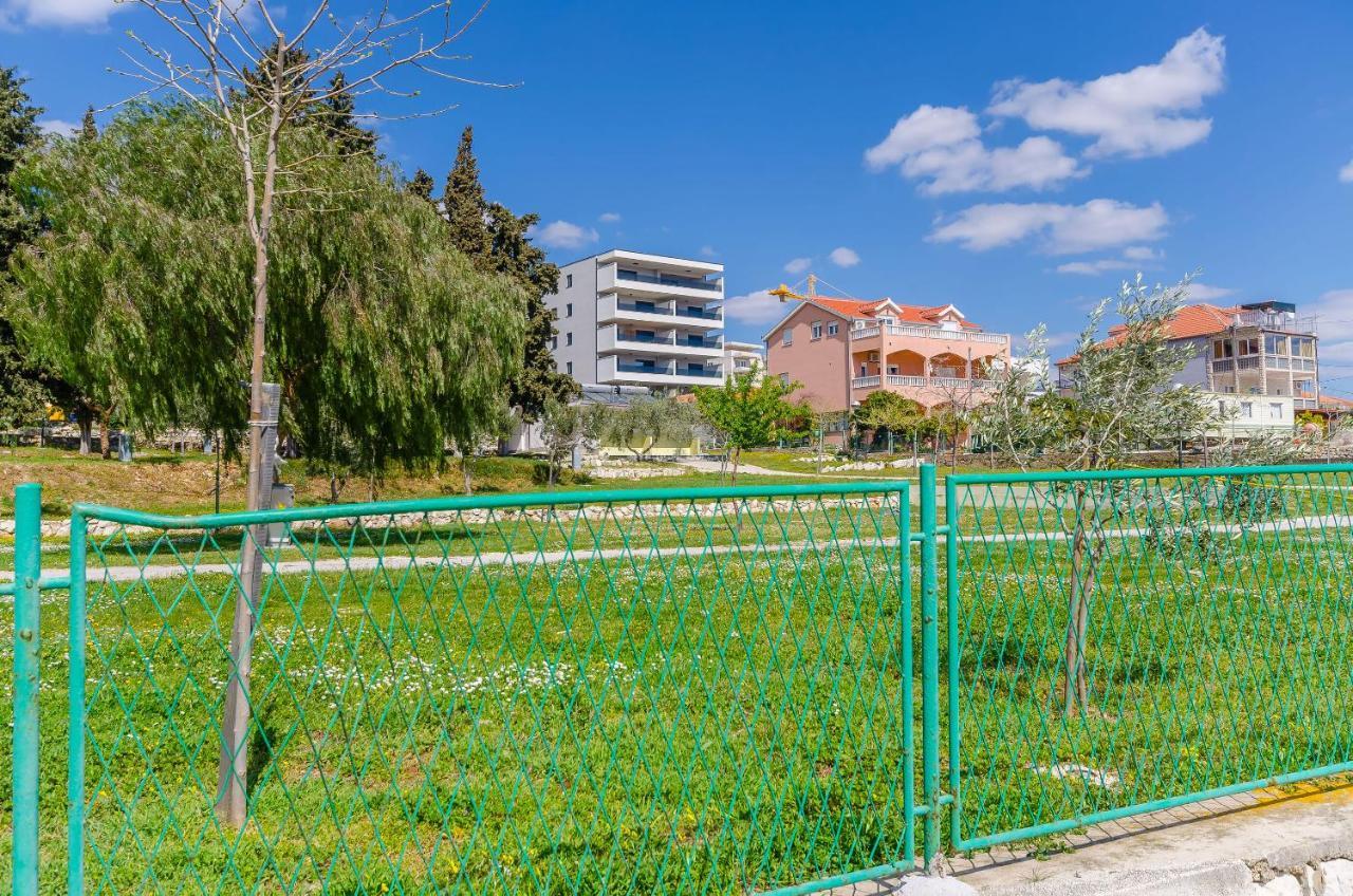 Apartment Rozalia Trogir Exteriör bild